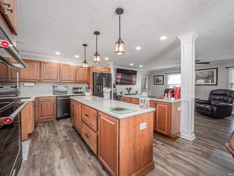 Tiny photo for 2041 Polaris Avenue, Evansville, IN 47715 (MLS # 202605019)