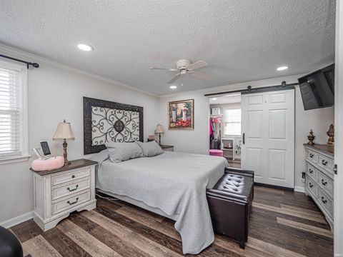 Tiny photo for 2041 Polaris Avenue, Evansville, IN 47715 (MLS # 202605019)