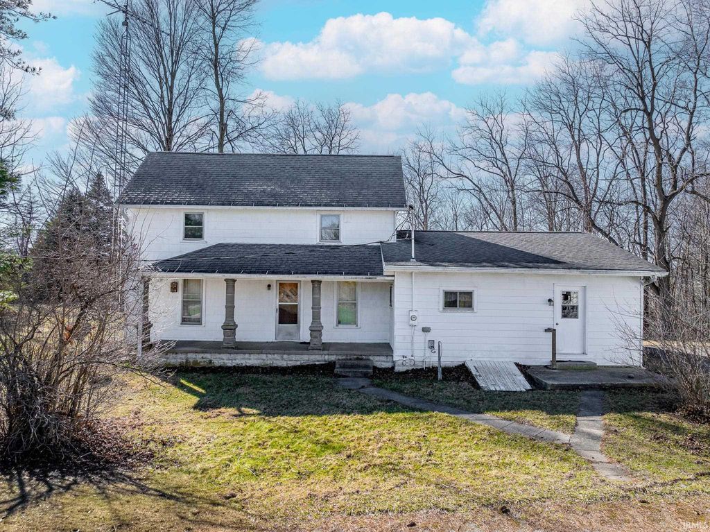 Photo of 3722 W 500 S, Wabash, IN 46692 (MLS # 202607572)