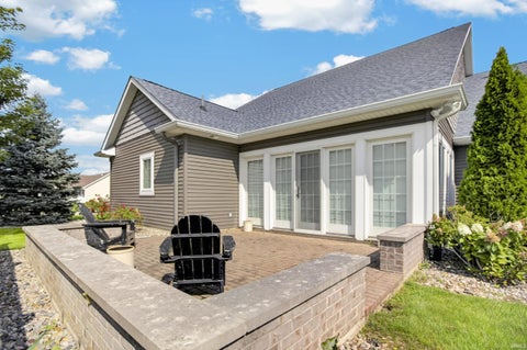Tiny photo for 601 Brittania Drive, Huntington, IN 46750 (MLS # 202634380)