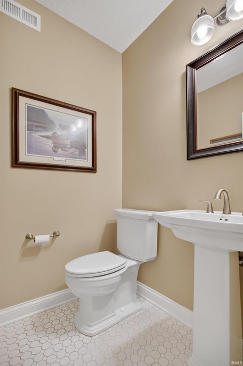 Tiny photo for 601 Brittania Drive, Huntington, IN 46750 (MLS # 202634380)