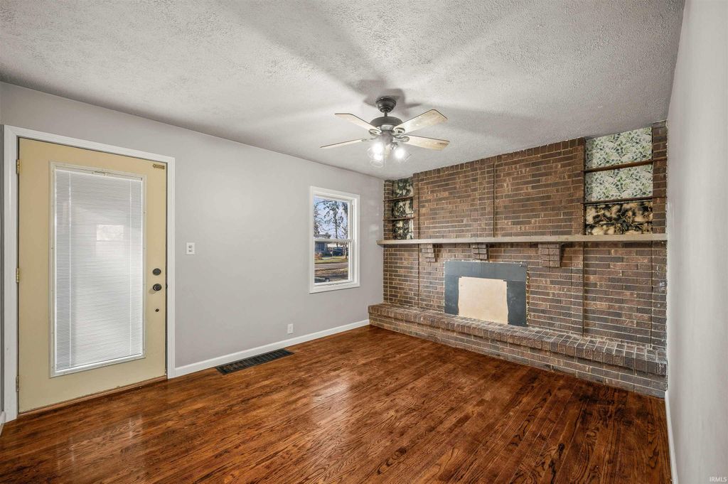 Photo of 52236 Myrtle Avenue, South Bend, IN 46637 (MLS # 202601792)