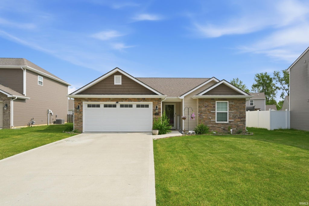 Photo of 1582 Cuprum Pass, Fort Wayne, IN 46845 (MLS # 202631428)