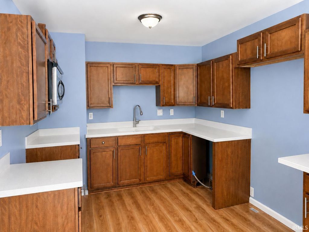 Photo of 1200 NE 3rd Street, Washington, IN 47501 (MLS # 202619598)
