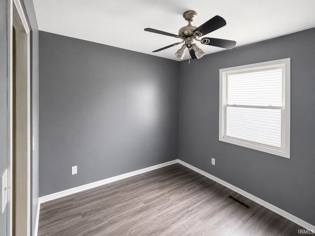 Photo of 1200 NE 3rd Street, Washington, IN 47501 (MLS # 202619598)