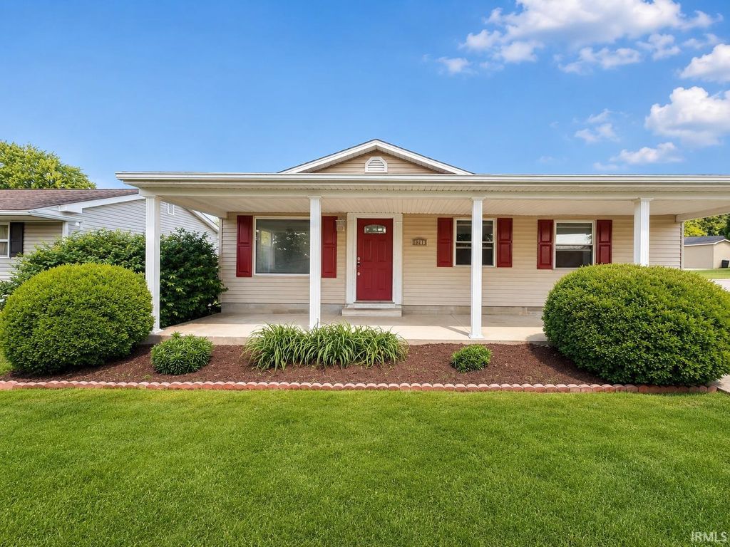 Photo of 1200 NE 3rd Street, Washington, IN 47501 (MLS # 202619598)