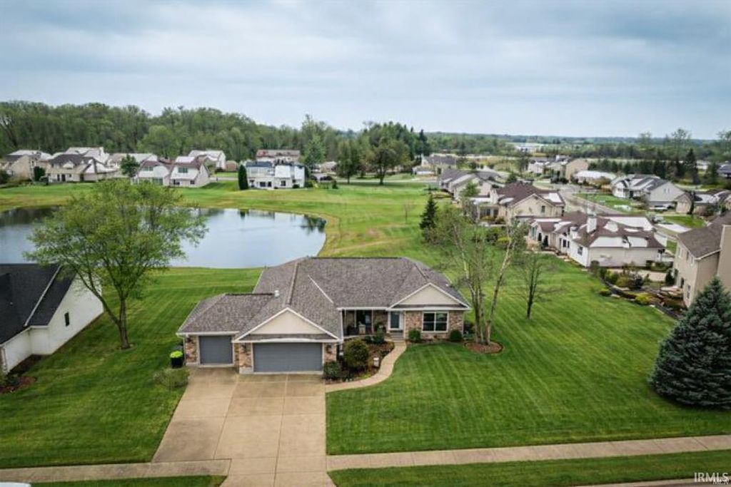 Photo of 703 Keswick Drive, Huntington, IN 46750 (MLS # 202548642)