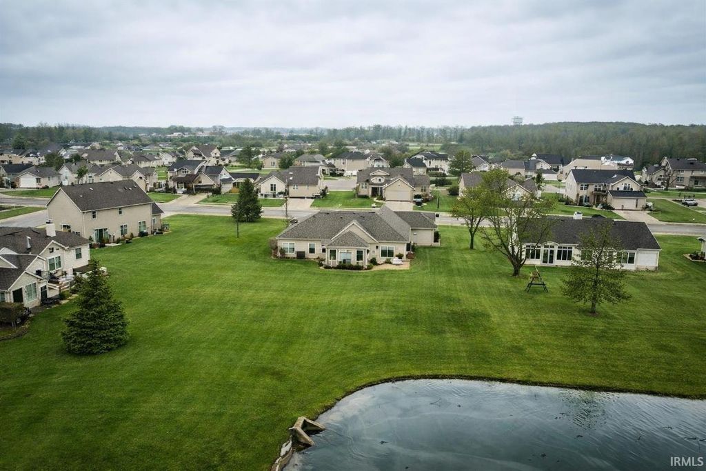 Photo of 703 Keswick Drive, Huntington, IN 46750 (MLS # 202548642)