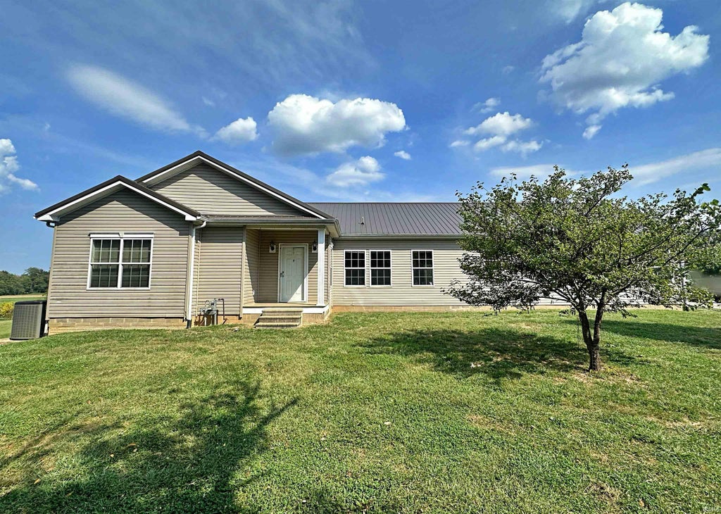 Photo of 3862 N 1200 E, Loogootee, IN 47553 (MLS # 202640208)