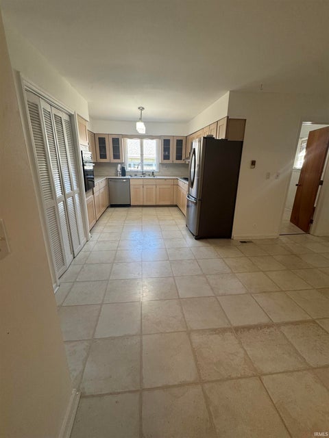 Tiny photo for 1302 N Briar Road, Muncie, IN 47304 (MLS # 202643590)