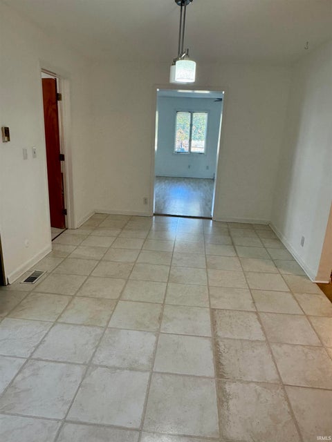 Tiny photo for 1302 N Briar Road, Muncie, IN 47304 (MLS # 202643590)