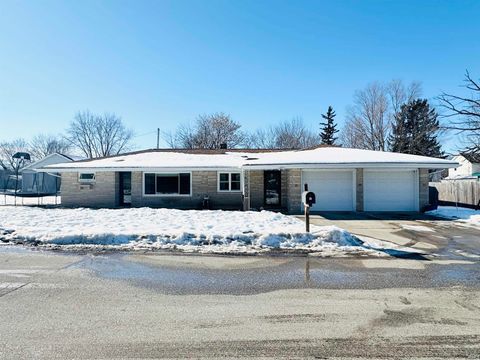 Photo of 104 Maine Street, Walkerton, IN 46574 (MLS # 202604283)