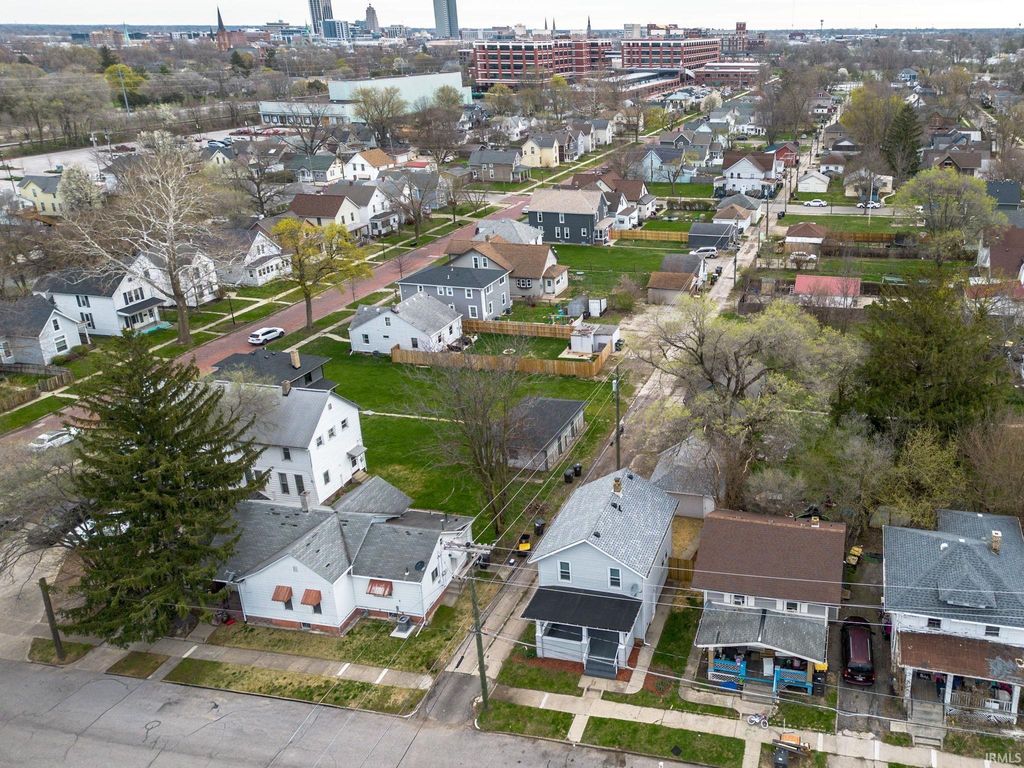 Photo of 1817 Riedmiller Avenue, Fort Wayne, IN 46802 (MLS # 202615428)