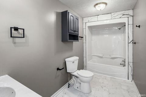 Tiny photo for 1406 Meadowbrook Court, Lafayette, IN 47905 (MLS # 202600952)