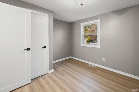 Tiny photo for 1406 Meadowbrook Court, Lafayette, IN 47905 (MLS # 202600952)