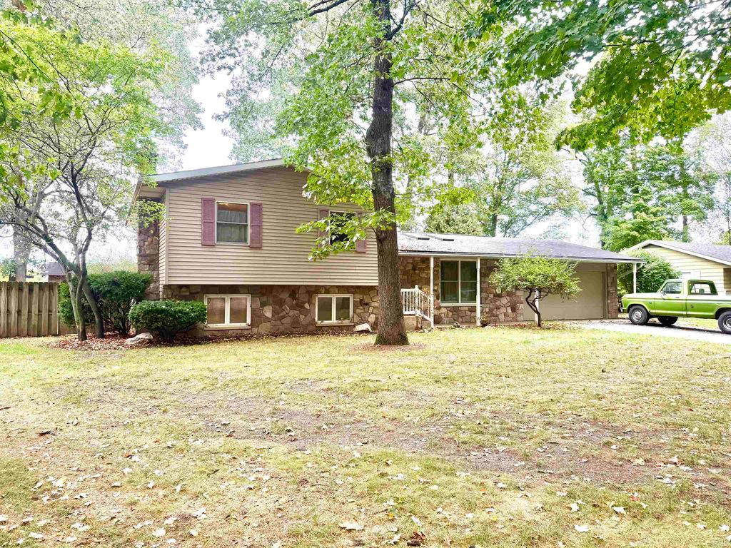 Photo of 18961 Wilderness Drive, Goshen, IN 46528 (MLS # 202540633)