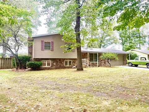 Photo of 18961 Wilderness Drive, Goshen, IN 46528 (MLS # 202540633)