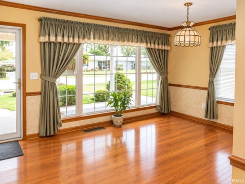Tiny photo for 679 E Indiana Avenue, Spencer, IN 47460 (MLS # 202639549)