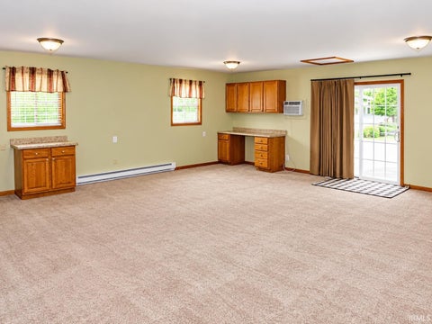 Tiny photo for 679 E Indiana Avenue, Spencer, IN 47460 (MLS # 202639549)