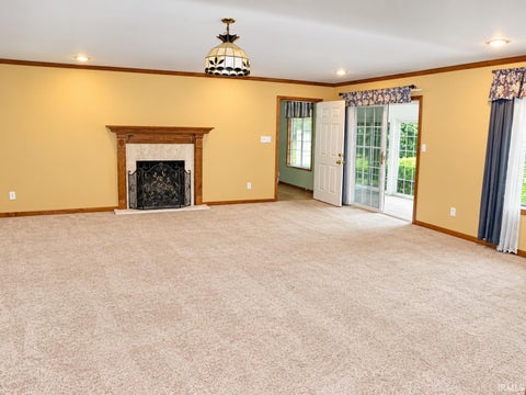 Tiny photo for 679 E Indiana Avenue, Spencer, IN 47460 (MLS # 202639549)
