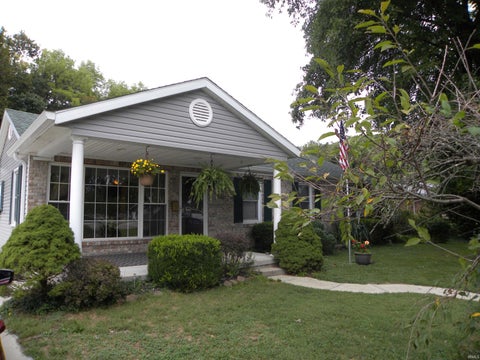 Tiny photo for 679 E Indiana Avenue, Spencer, IN 47460 (MLS # 202639549)