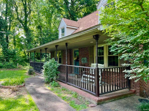 Tiny photo for 2321 Mount Auburn Road, Evansville, IN 47720 (MLS # 202624372)