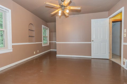Tiny photo for 2321 Mount Auburn Road, Evansville, IN 47720 (MLS # 202624372)