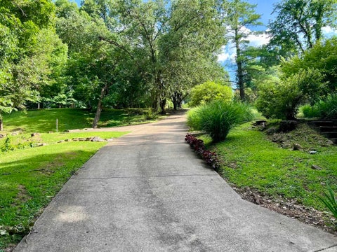 Tiny photo for 2321 Mount Auburn Road, Evansville, IN 47720 (MLS # 202624372)