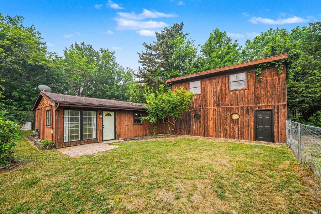 Photo of 26058 State Road 2 Highway, South Bend, IN 46619 (MLS # 202631723)