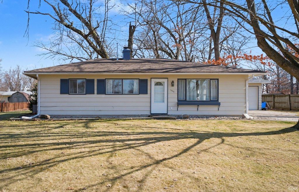 Photo of 1906 Robin Drive, Warsaw, IN 46580 (MLS # 202605189)