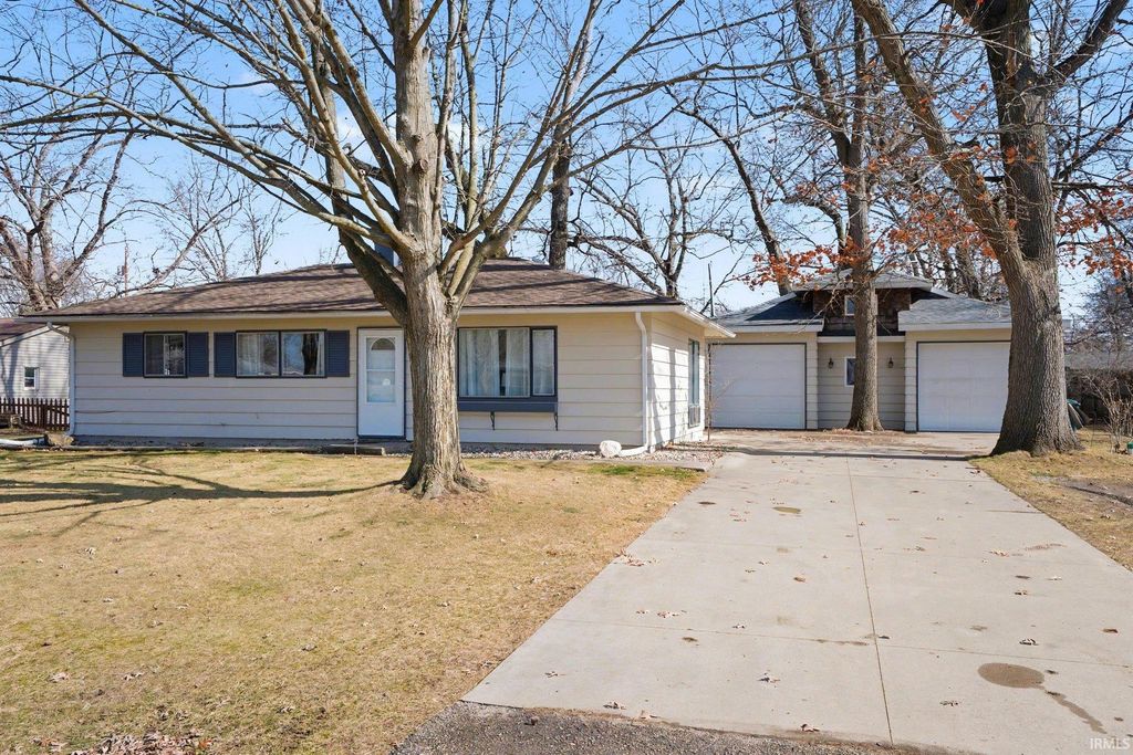 Photo of 1906 Robin Drive, Warsaw, IN 46580 (MLS # 202605189)