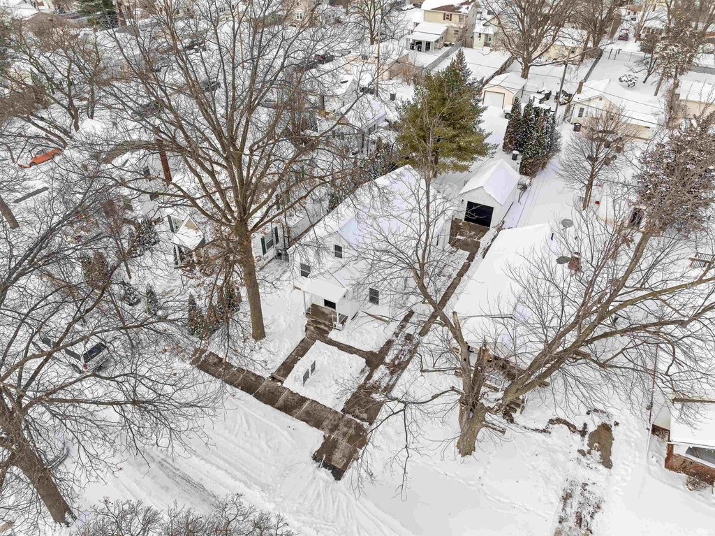 Photo of 538 Clayton Avenue, Fort Wayne, IN 46808 (MLS # 202602763)