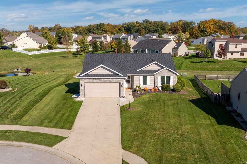 Photo of 12104 Breezy Court, Fort Wayne, IN 46818 (MLS # 202644062)