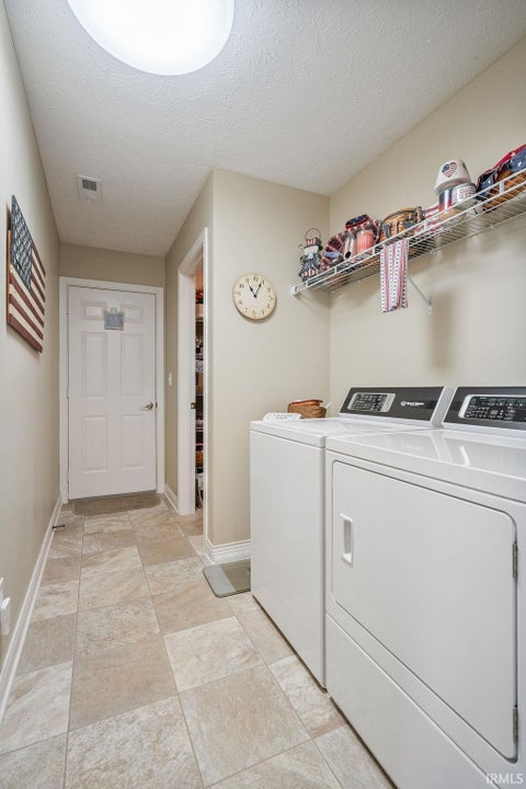 Tiny photo for 2928 Bridgestone Circle, Kokomo, IN 46902 (MLS # 202637727)