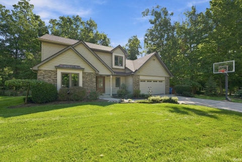 Tiny photo for 10824 Brandy Oak Run, Fort Wayne, IN 46845 (MLS # 202637958)
