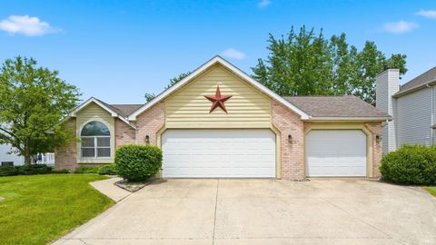 Photo of 1808 Wisteria Place, Fort Wayne, IN 46818 (MLS # 202618445)