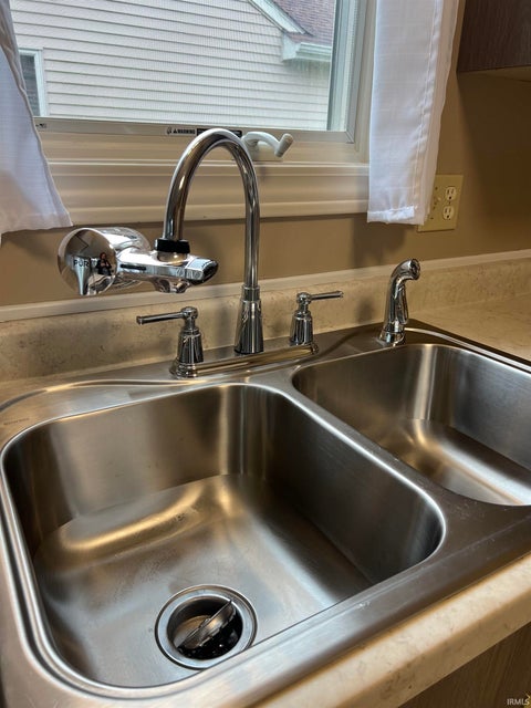 Tiny photo for 9503 Carmondy Crossing, New Haven, IN 46774 (MLS # 202639526)