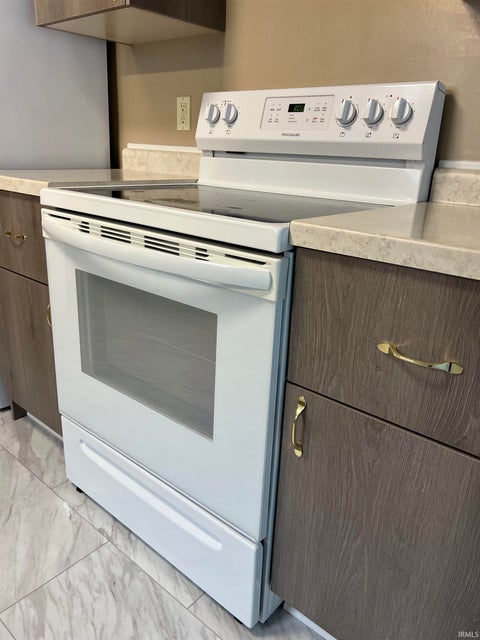 Tiny photo for 9503 Carmondy Crossing, New Haven, IN 46774 (MLS # 202639526)
