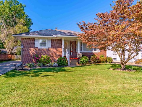 Photo of 305 S Taft Avenue, Evansville, IN 47714 (MLS # 202540864)