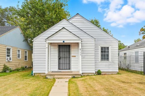 Photo of 3105 Winter Street, Fort Wayne, IN 46806 (MLS # 202541018)