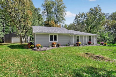 Photo of 52776 Shellbark Avenue, South Bend, IN 46628 (MLS # 202643754)