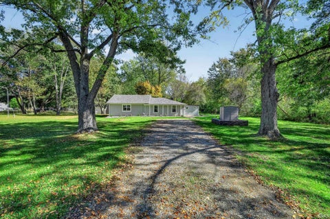 Tiny photo for 52776 Shellbark Avenue, South Bend, IN 46628 (MLS # 202643754)