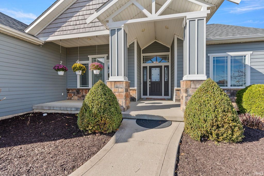 Photo of 13708 Paperbark Trail, Fort Wayne, IN 46814 (MLS # 202544923)