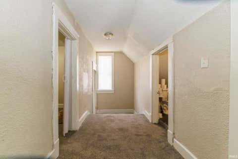 Tiny photo for 1112-1114 N Elm Street, Muncie, IN 47303 (MLS # 202635206)
