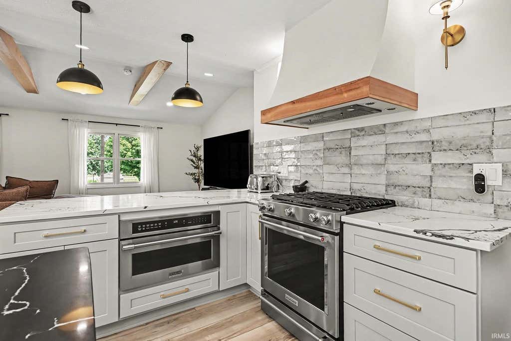 Photo of 59789 Settlers Trail, Osceola, IN 46561 (MLS # 202634502)