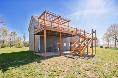 Tiny photo for 13032 S County Road 300 Road, Galveston, IN 46932 (MLS # 202615038)