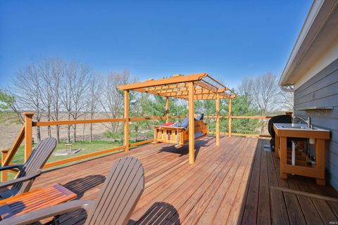 Tiny photo for 13032 S County Road 300 Road, Galveston, IN 46932 (MLS # 202615038)