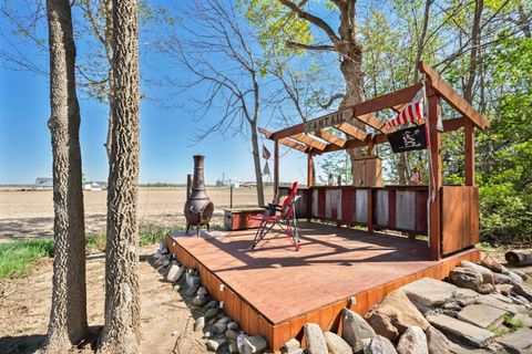 Tiny photo for 13032 S County Road 300 Road, Galveston, IN 46932 (MLS # 202615038)