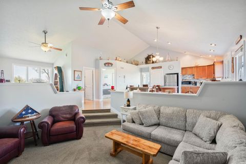 Tiny photo for 13032 S County Road 300 Road, Galveston, IN 46932 (MLS # 202615038)