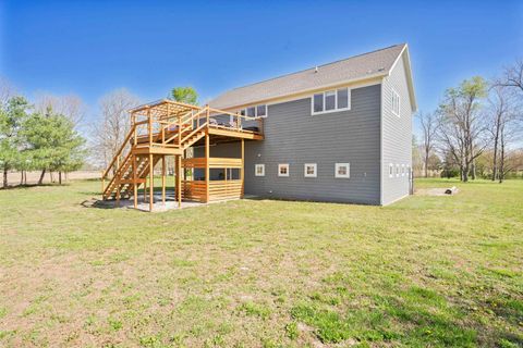 Tiny photo for 13032 S County Road 300 Road, Galveston, IN 46932 (MLS # 202615038)